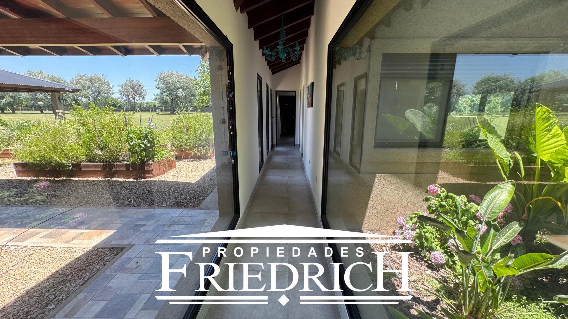 Casa en Venta con 7 cocheras