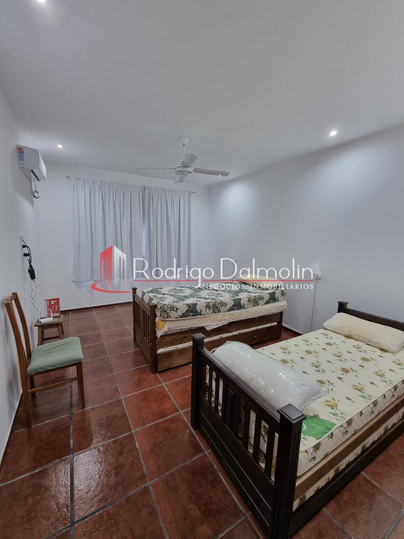 VENDO. Casa en Barrio Cerrado. Estancia grande