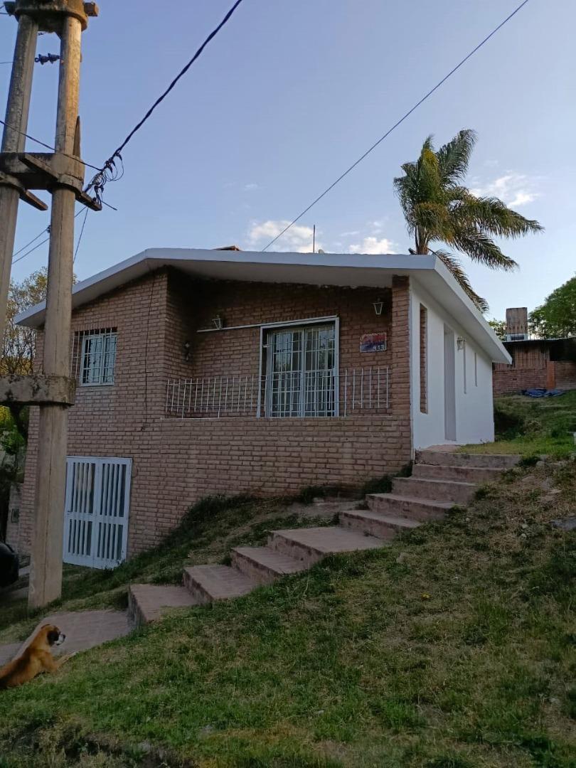 CASA EN ALQUILER 2 DORMITORIOS - LA QUEBRADA