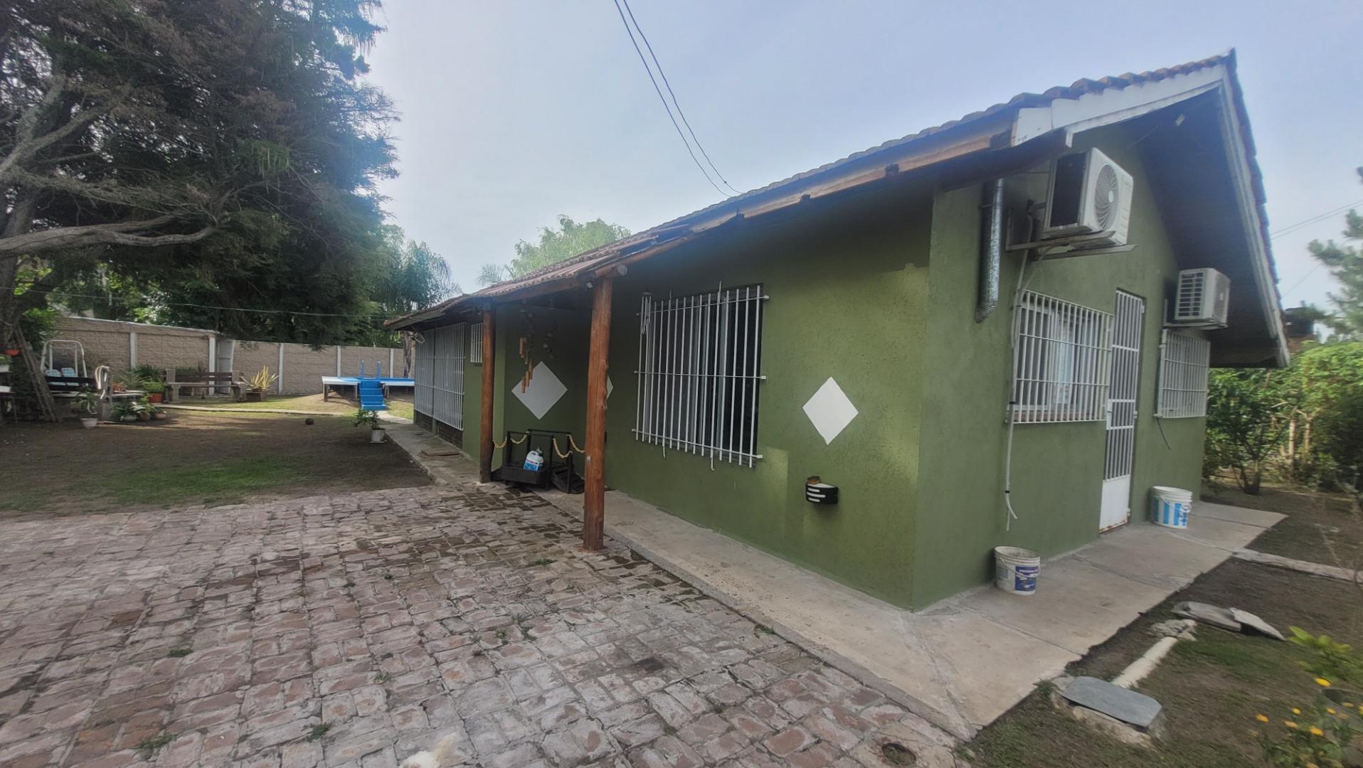 Casa en Venta con 2 cocheras
