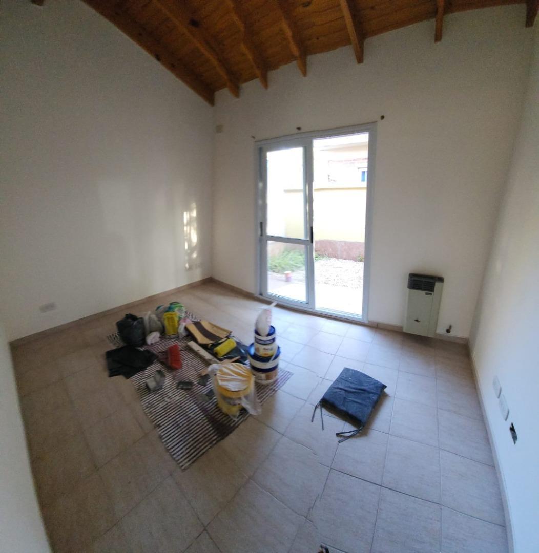 Depto Tipo Casa 3 ambientes con 1 baño