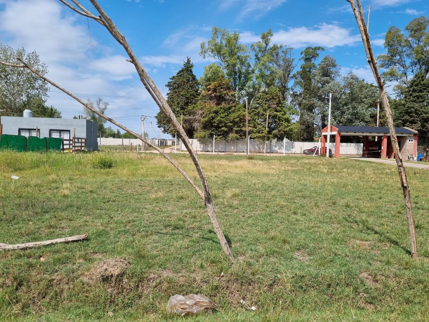 Lote con Vivienda en Barrio Privado "Ciudad Esperanza"