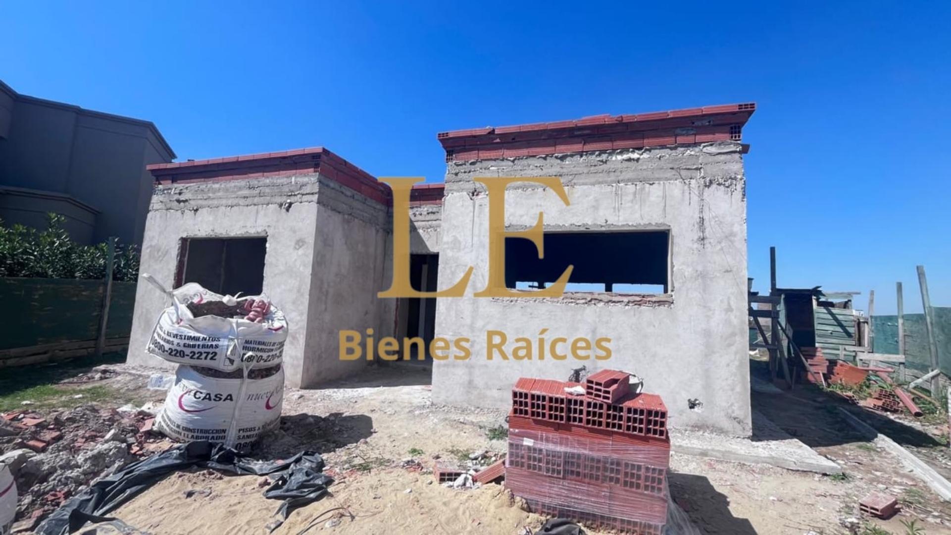 Casa en Venta con 5 cocheras
