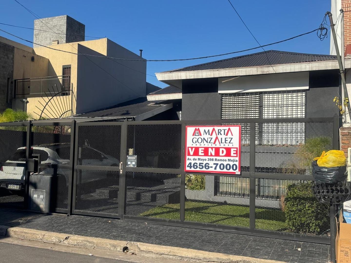 Chalet Ramos Mejia venta 4 ambientes