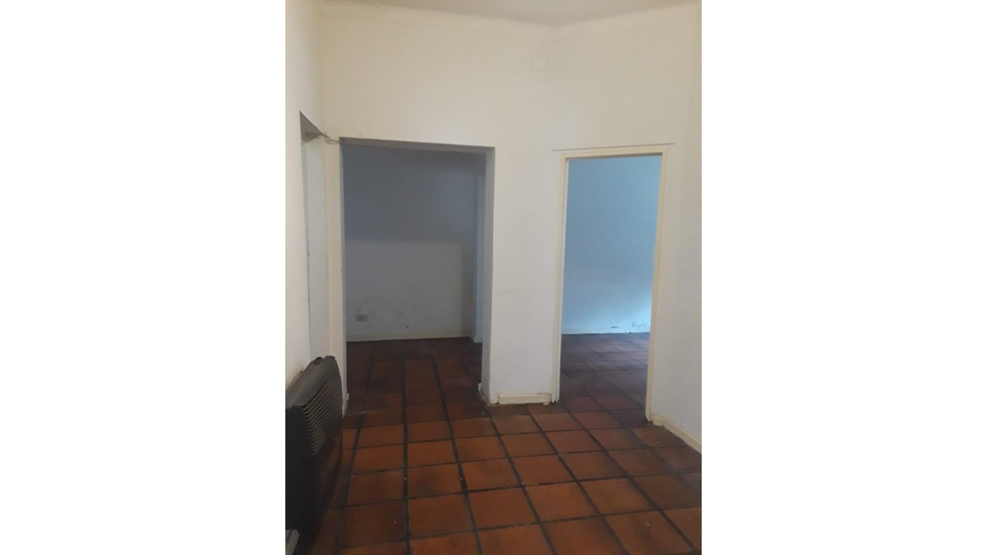 INMOBILIARIA VENDE PH PALERMO  DESCRIPCION: amplio PH al fre