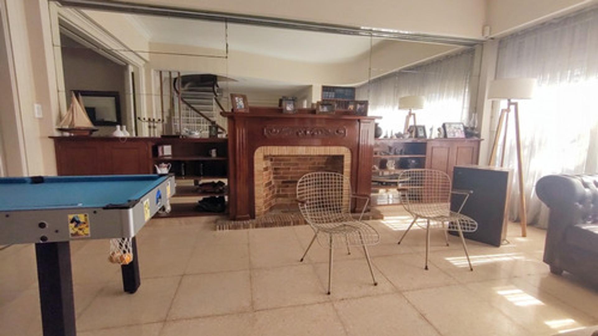 Casa 5 ambientes con 4 baños