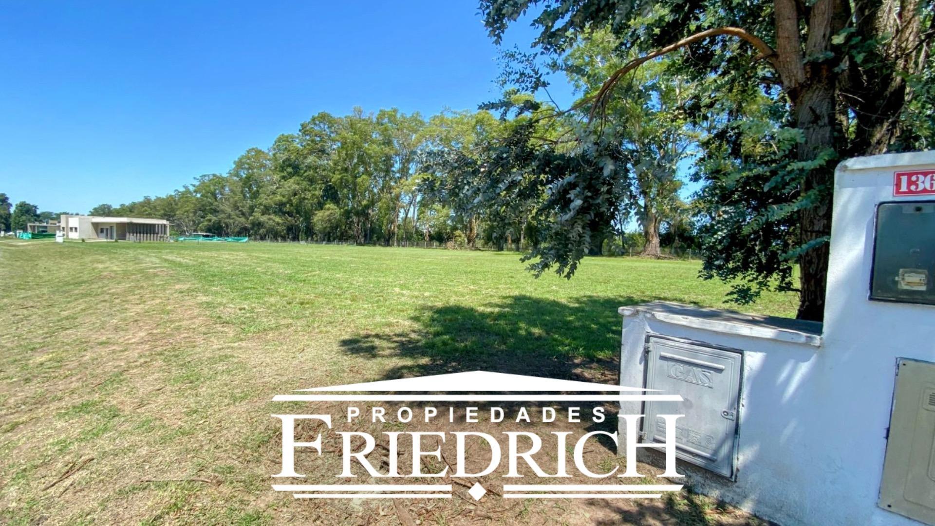 Terreno en Venta, FOS 70