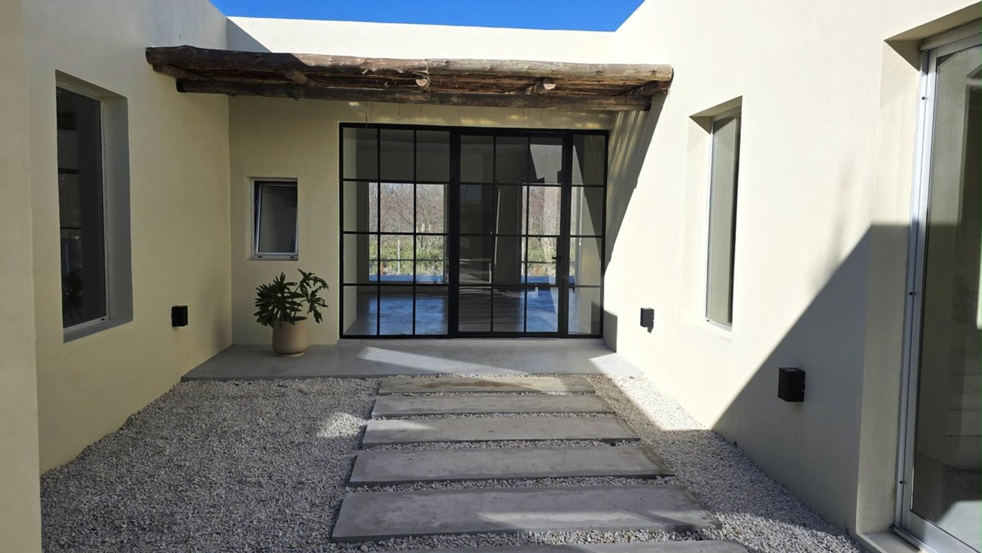 Casa en Venta en El Naudir, USD 270.000