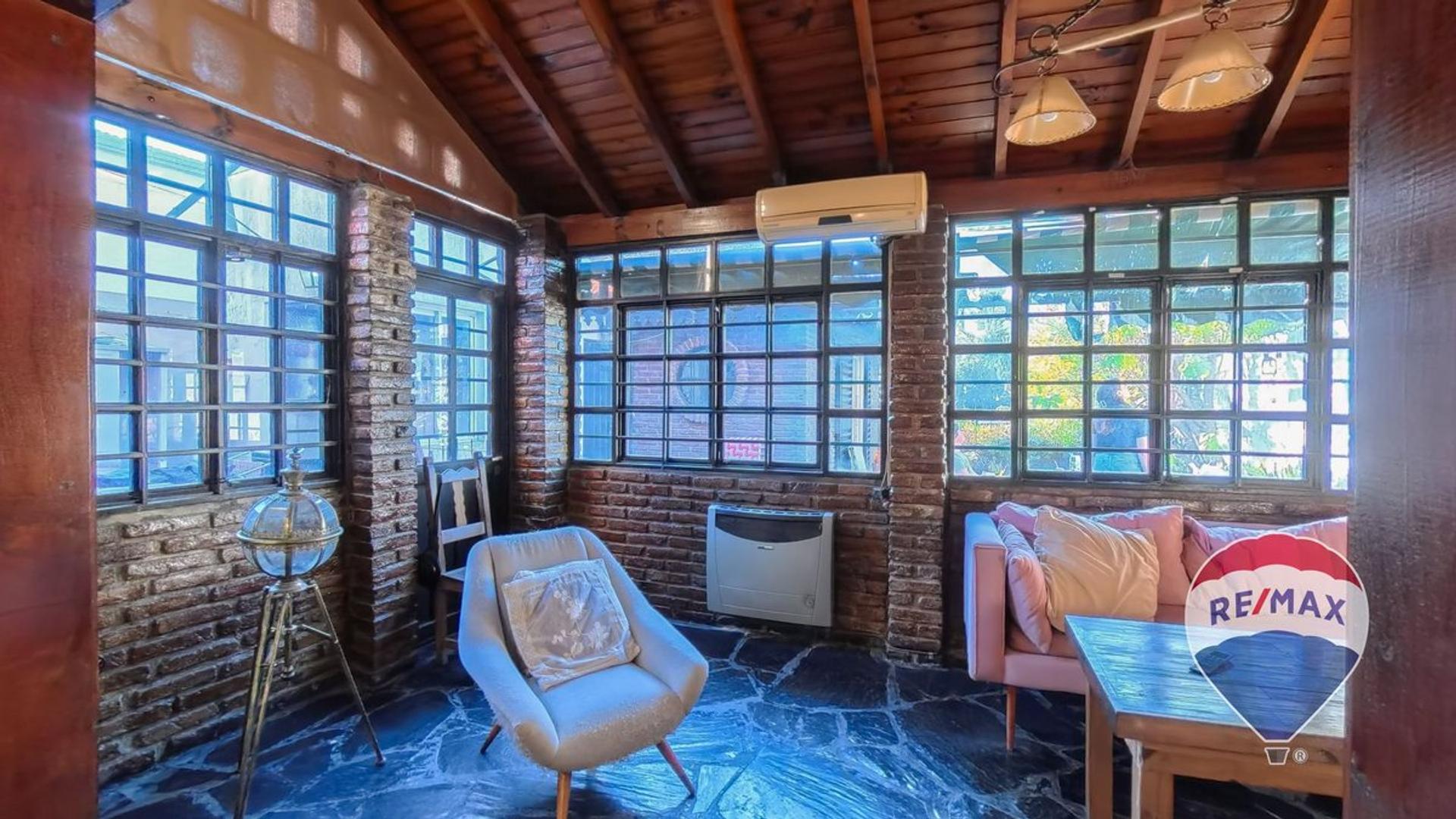 Depto Tipo Casa en Venta de 6 ambientes