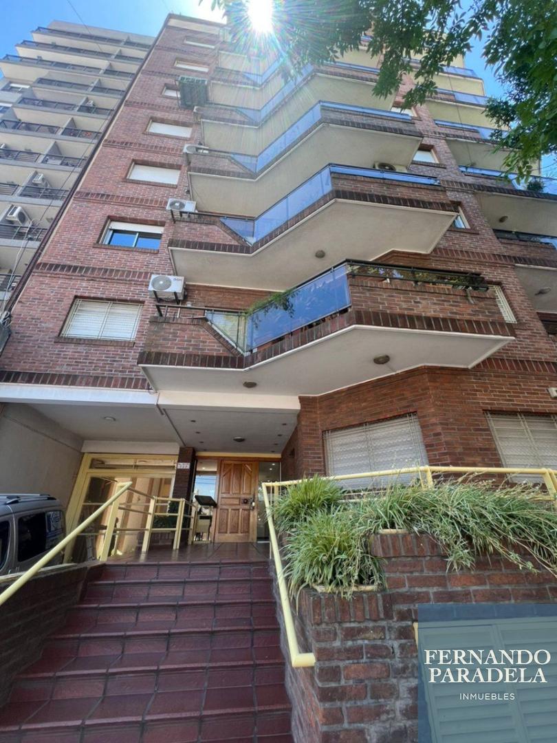 Departamento en alquiler amoblado c/ cochera en Morón