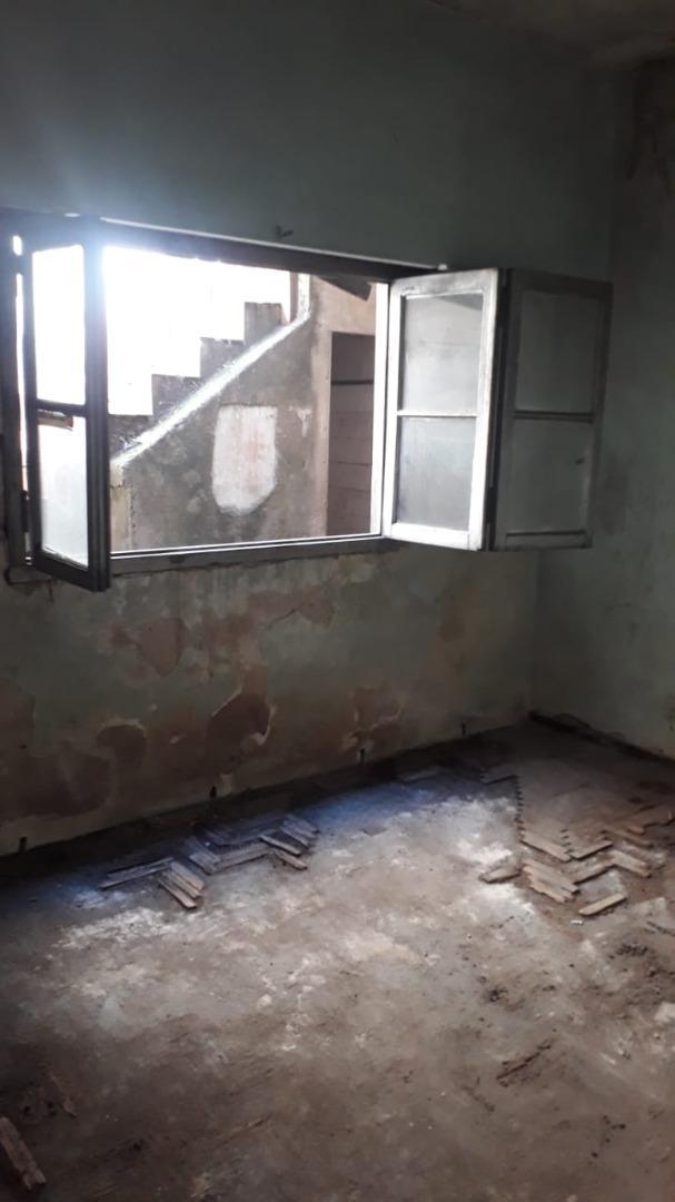 VENTA - CASA PH 3 AMB.- A REFACCIONAR - HAEDO