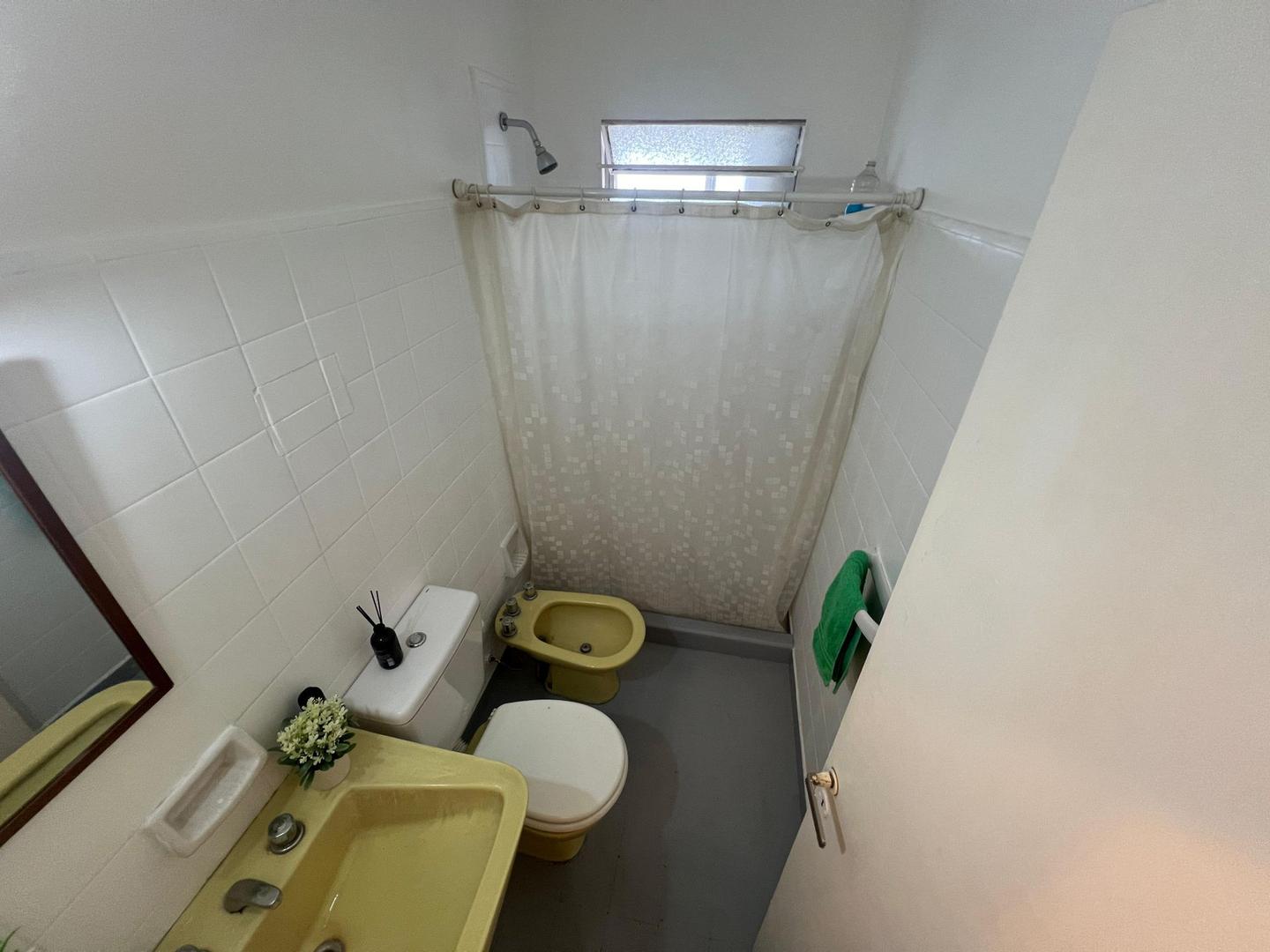 CASA VENTA 4 AMB PARQUE FONDO COCHERA PADUA