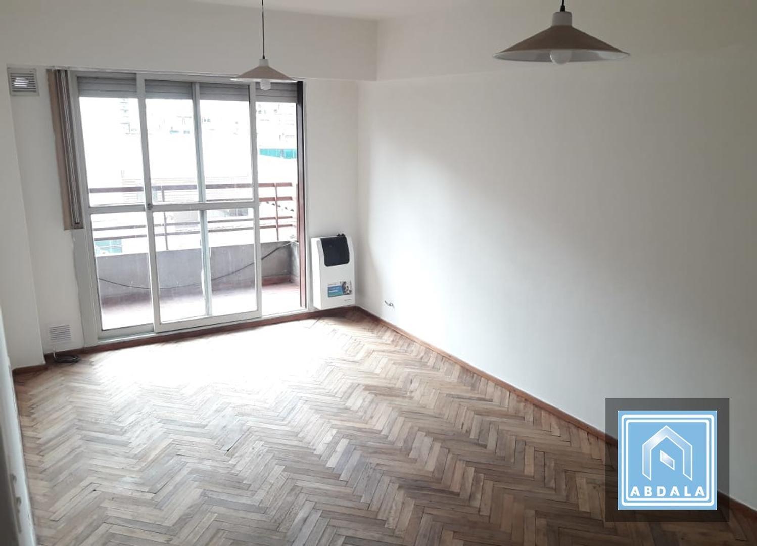 Italia 902/08 , Piso 4