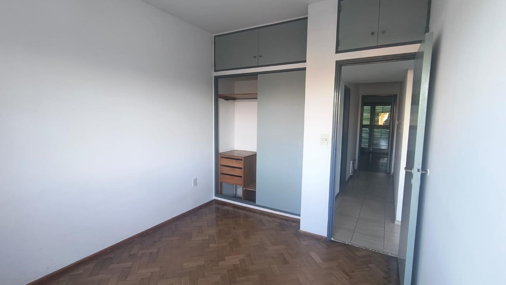 Departamento en Alquiler en Godoy Cruz, $ 500.000