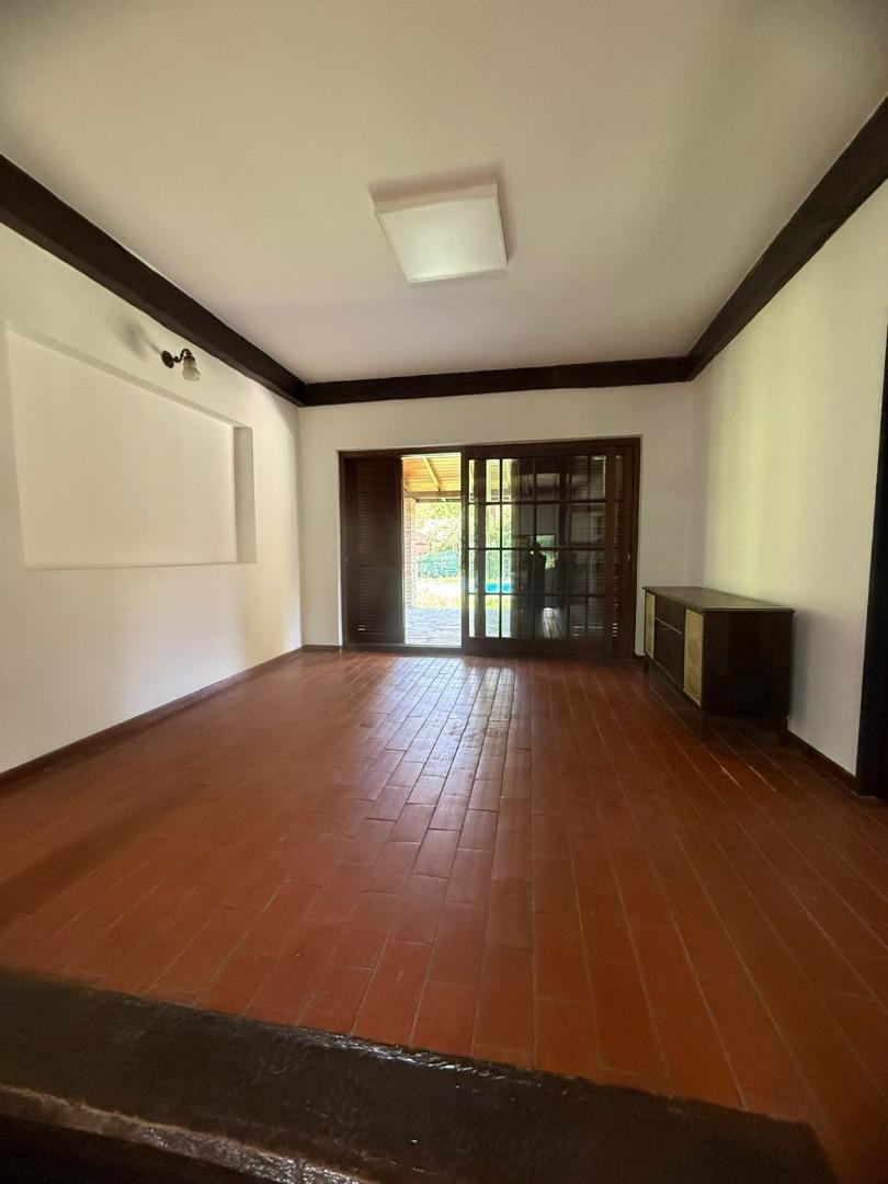 Casa en Alquiler en Bella Vista, USD 2.500