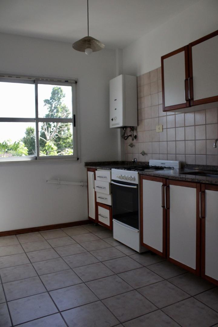 Departamento en Alquiler con 1 cocheras