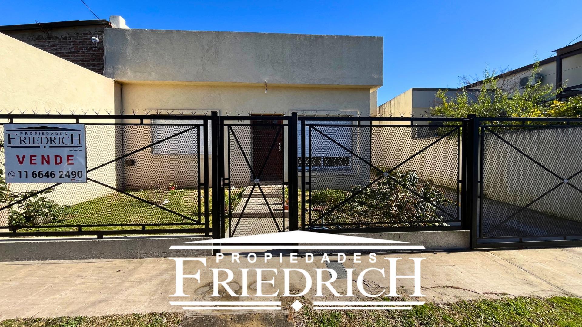 OPORTUNIDAD, CASA CÉNTRICA FINANCIADA, GRAL RODRIGUEZ