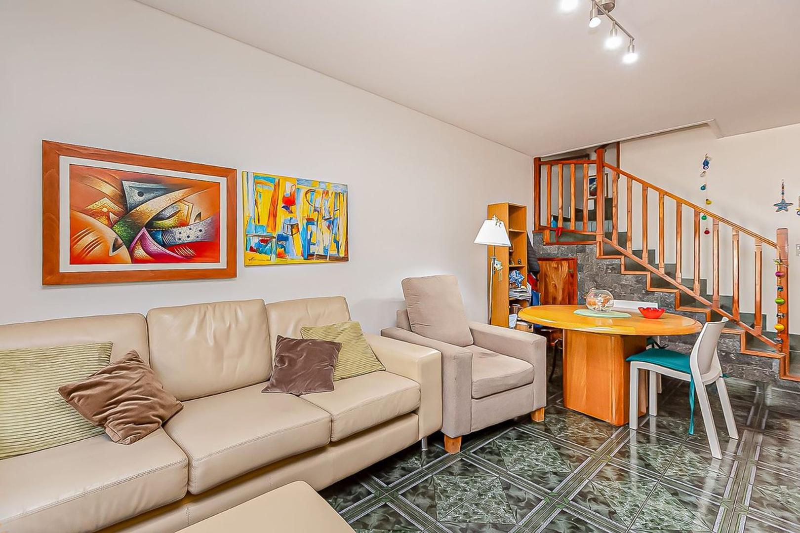 VENTA DUPLEX 4 AMB VILLA LUZURIAGA COCHERA PATIO