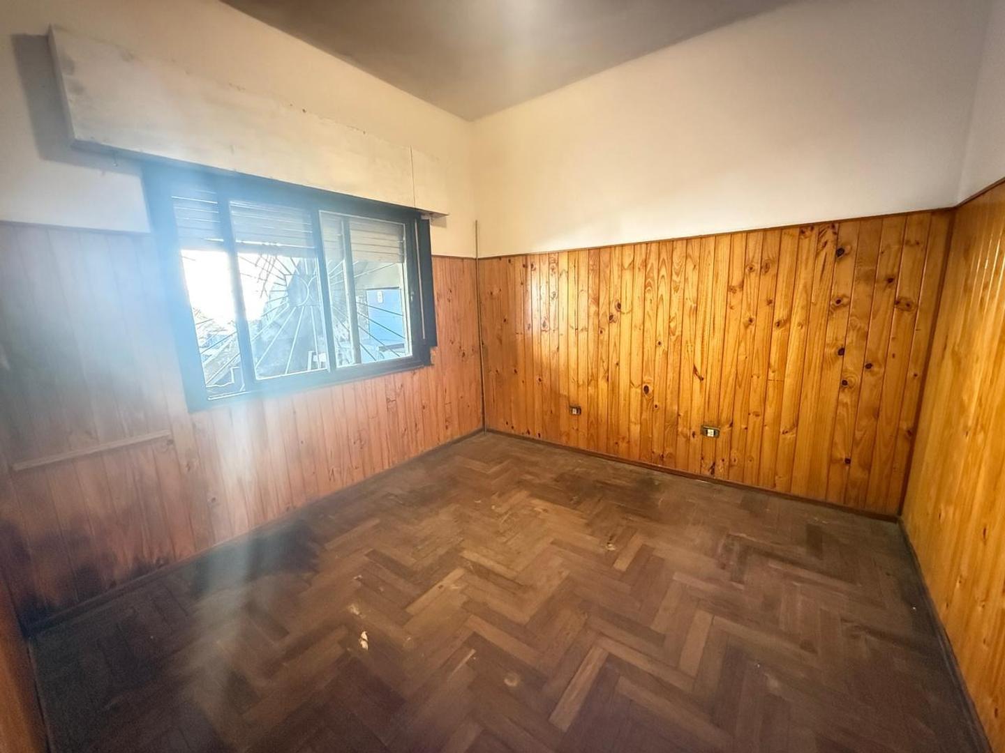 Depto Tipo Casa en Venta 50 años