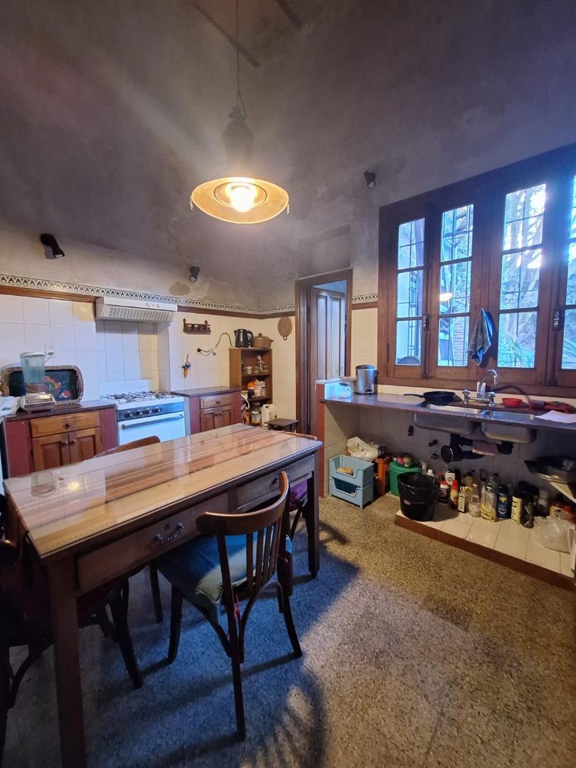 Casa 5 ambientes con 1 baño