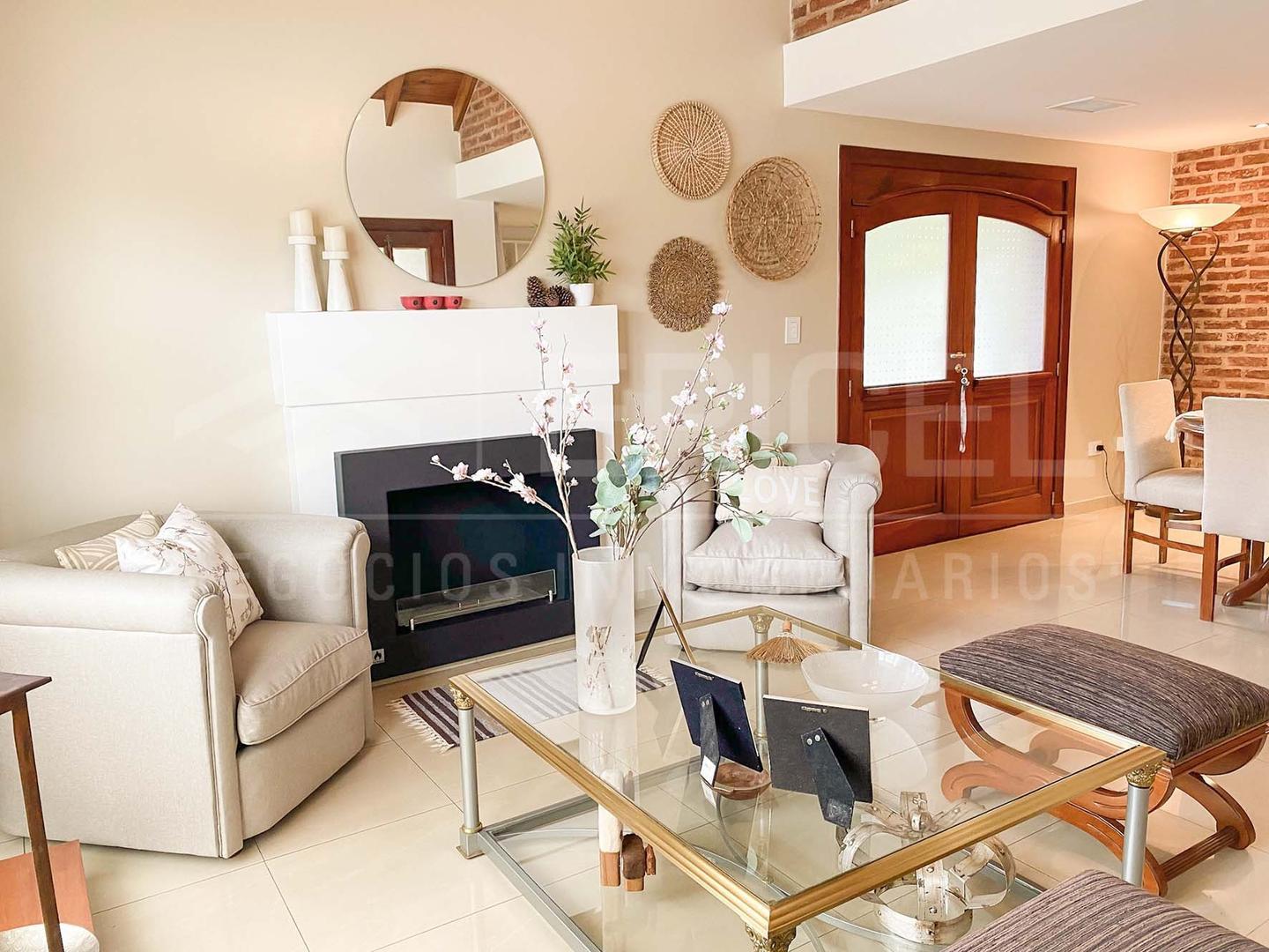 Casa en Venta con 1 cochera