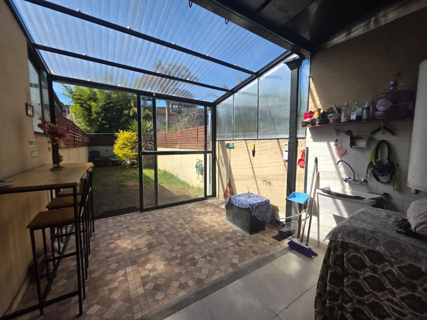 Duplex en venta en Ituzaingo Norte.