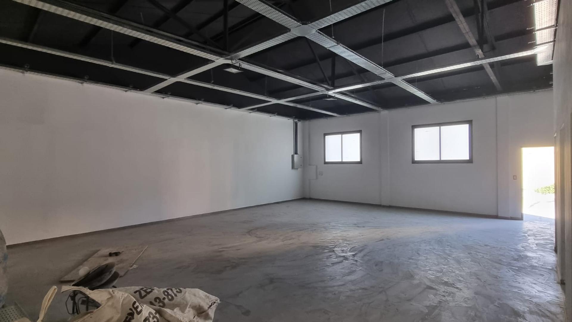 Alquiler de galpon / salon de 144² en Wilde