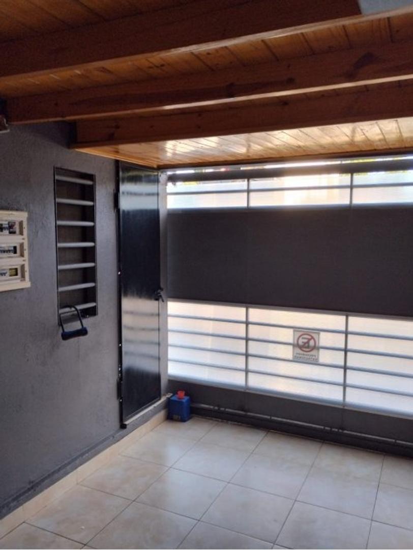 Departamento en Venta en Luis Guillon, USD 82.000