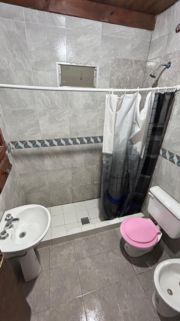 Se Alquila Casa de 2 dormitorios en Fontana