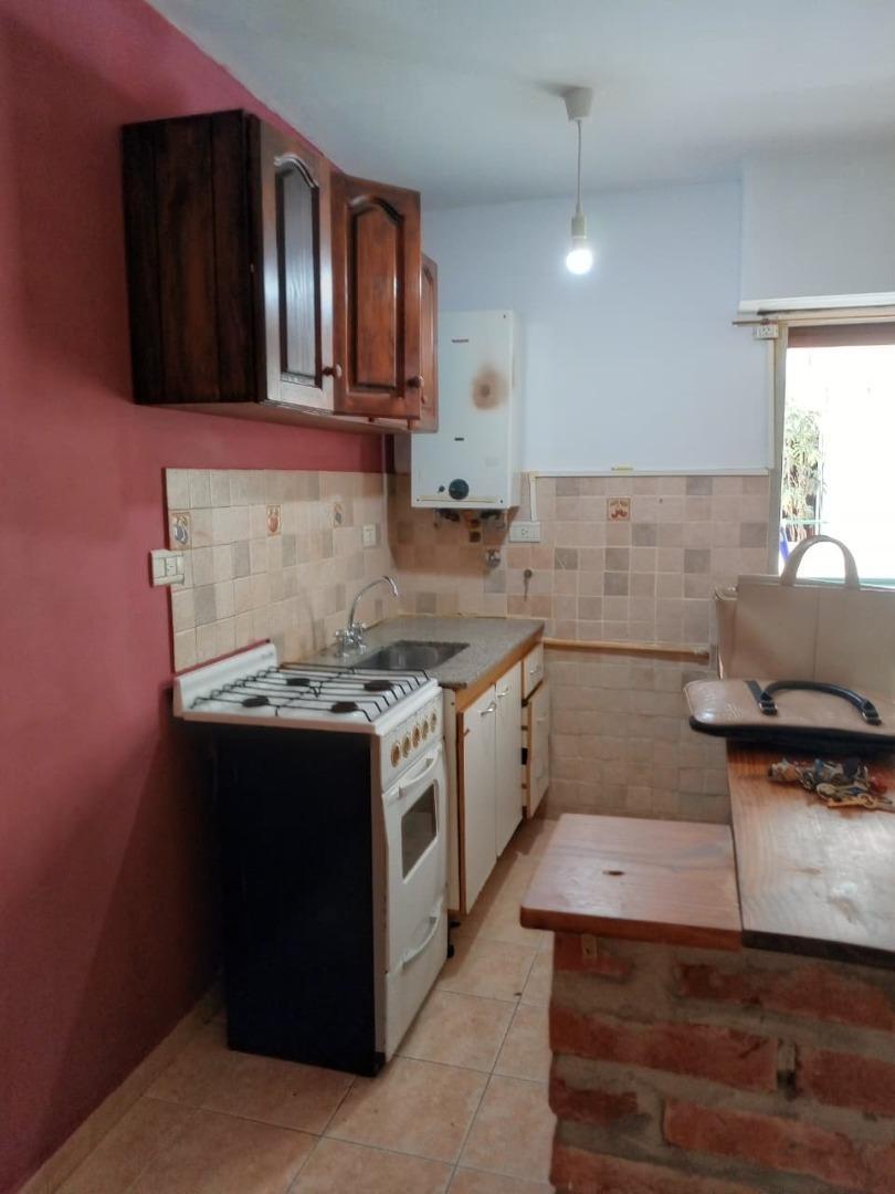 Jose Marmol 700, Piso 1