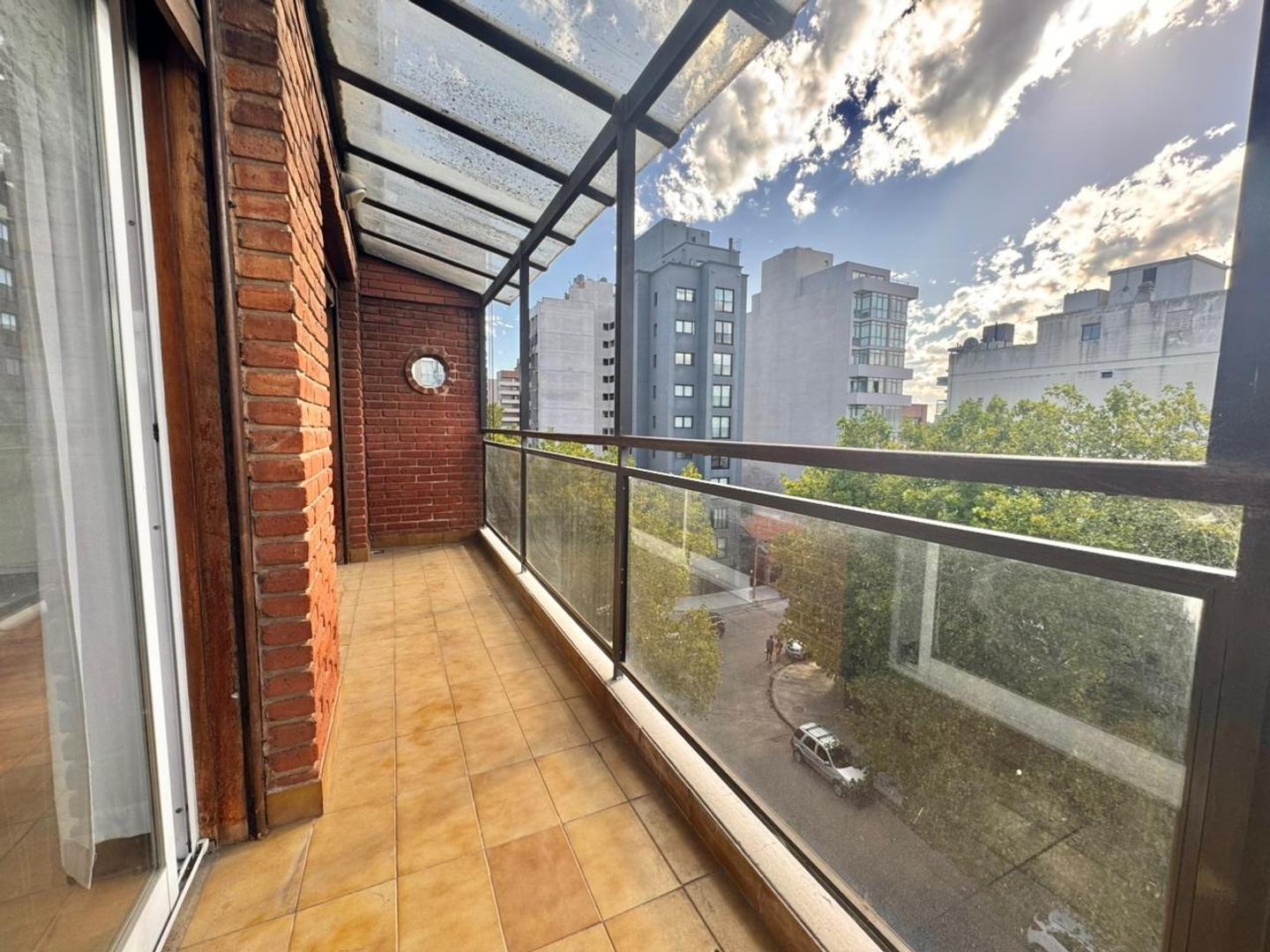 Departamento 3 ambientes con 2 baños