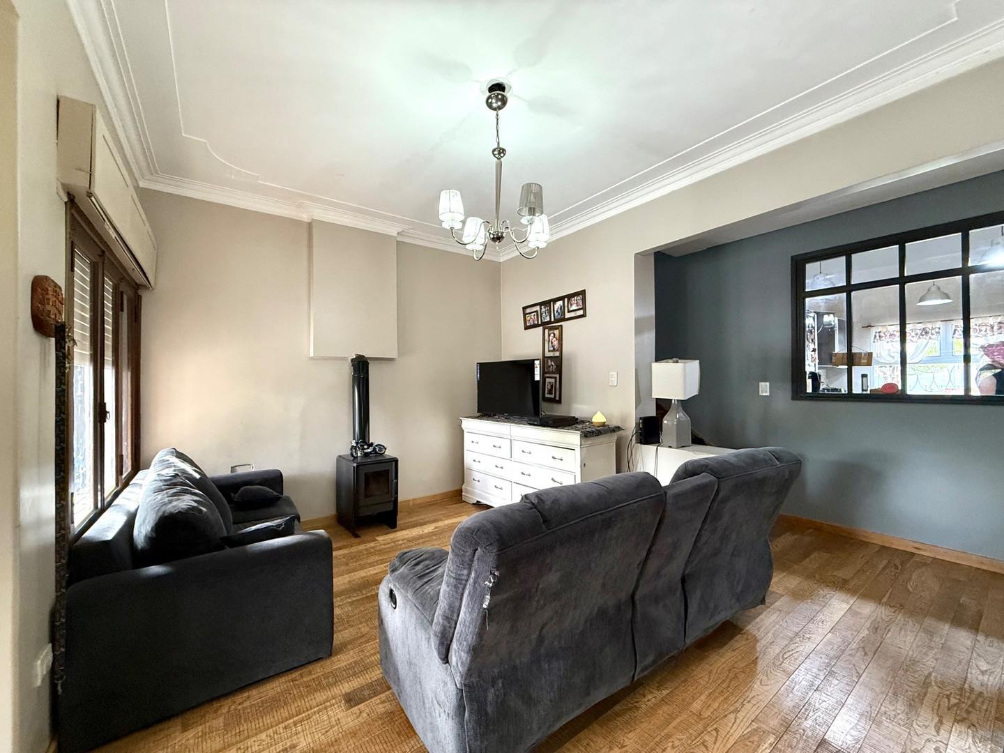 Casa en Venta en Rafael Calzada, USD 139.000