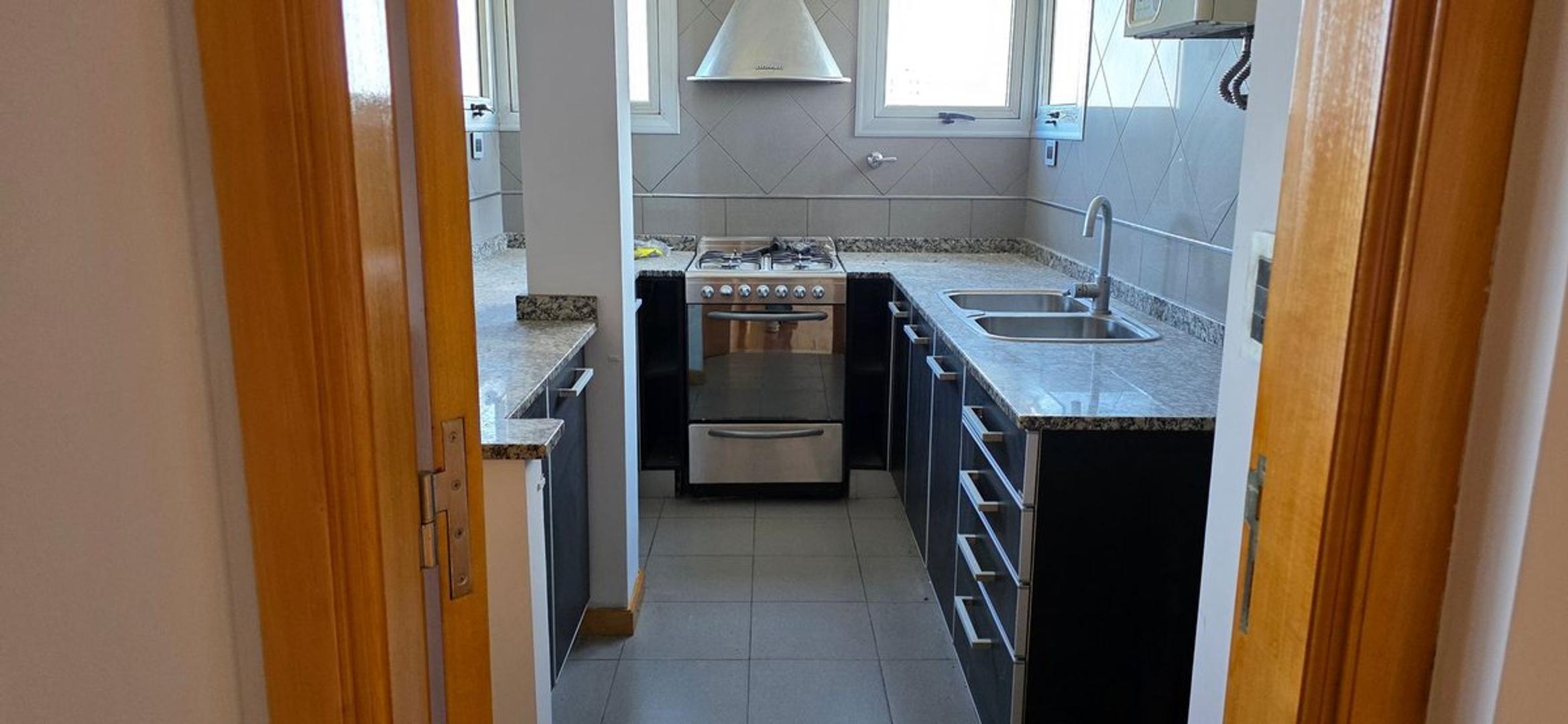Alquiler 4 ambientes PISO ALTO cochera lav Quilmes