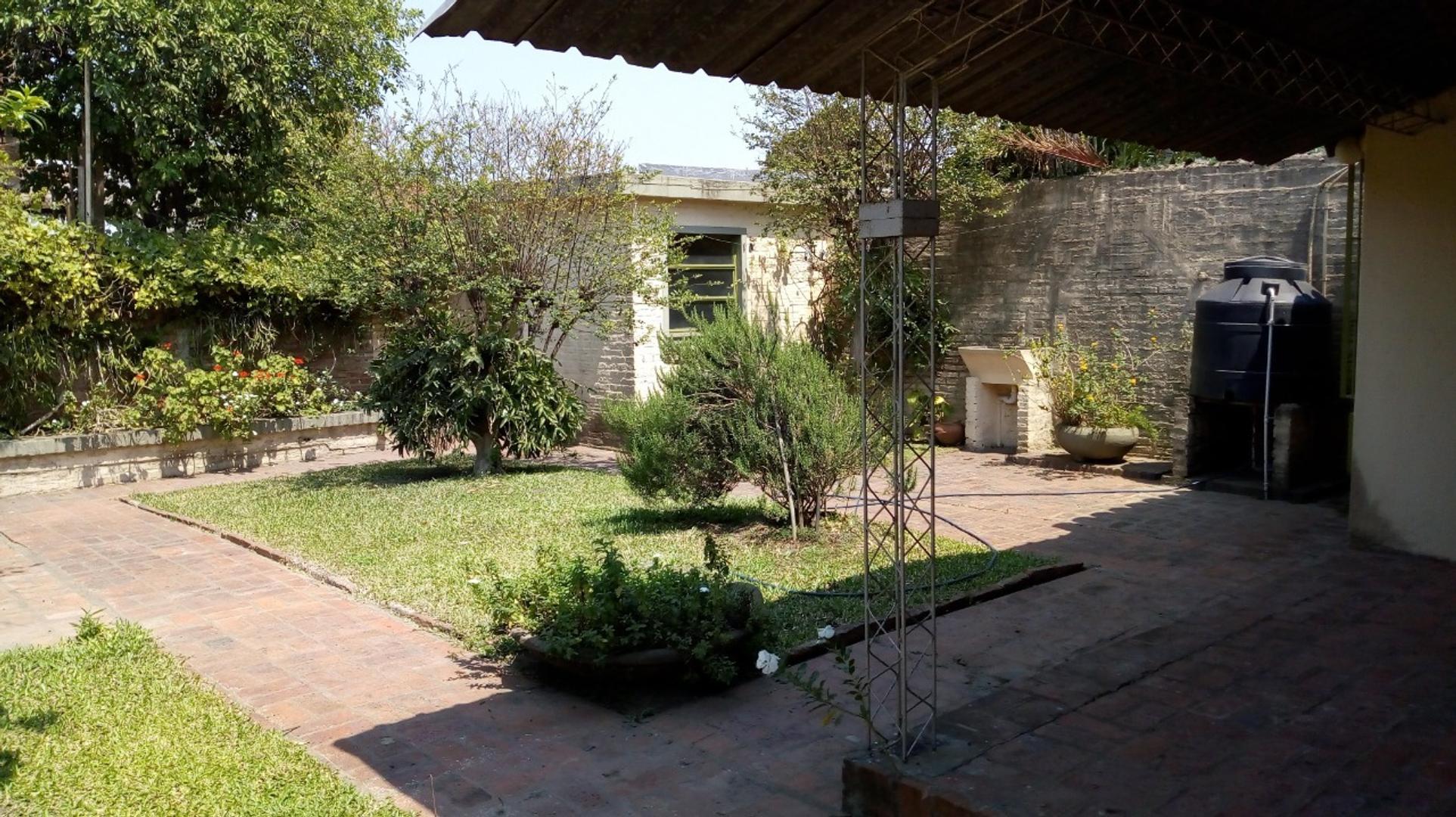 Casa en Venta con 1 cochera