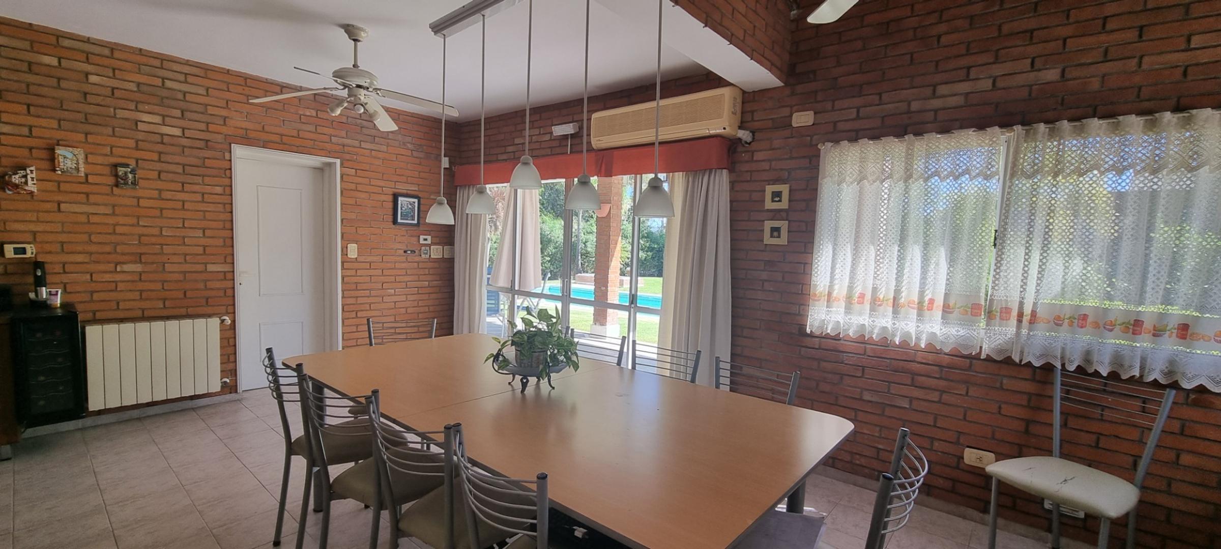 EXCELENTE CASA EN CAMPOS