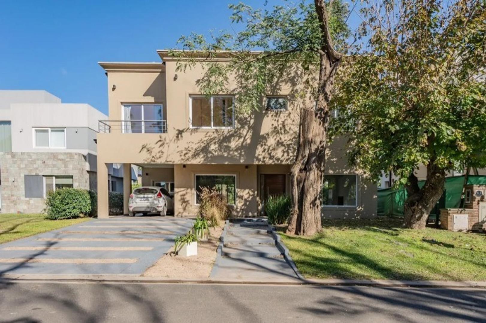 CASA VENTA "HARAS MARIA VICTORIA" MORENO