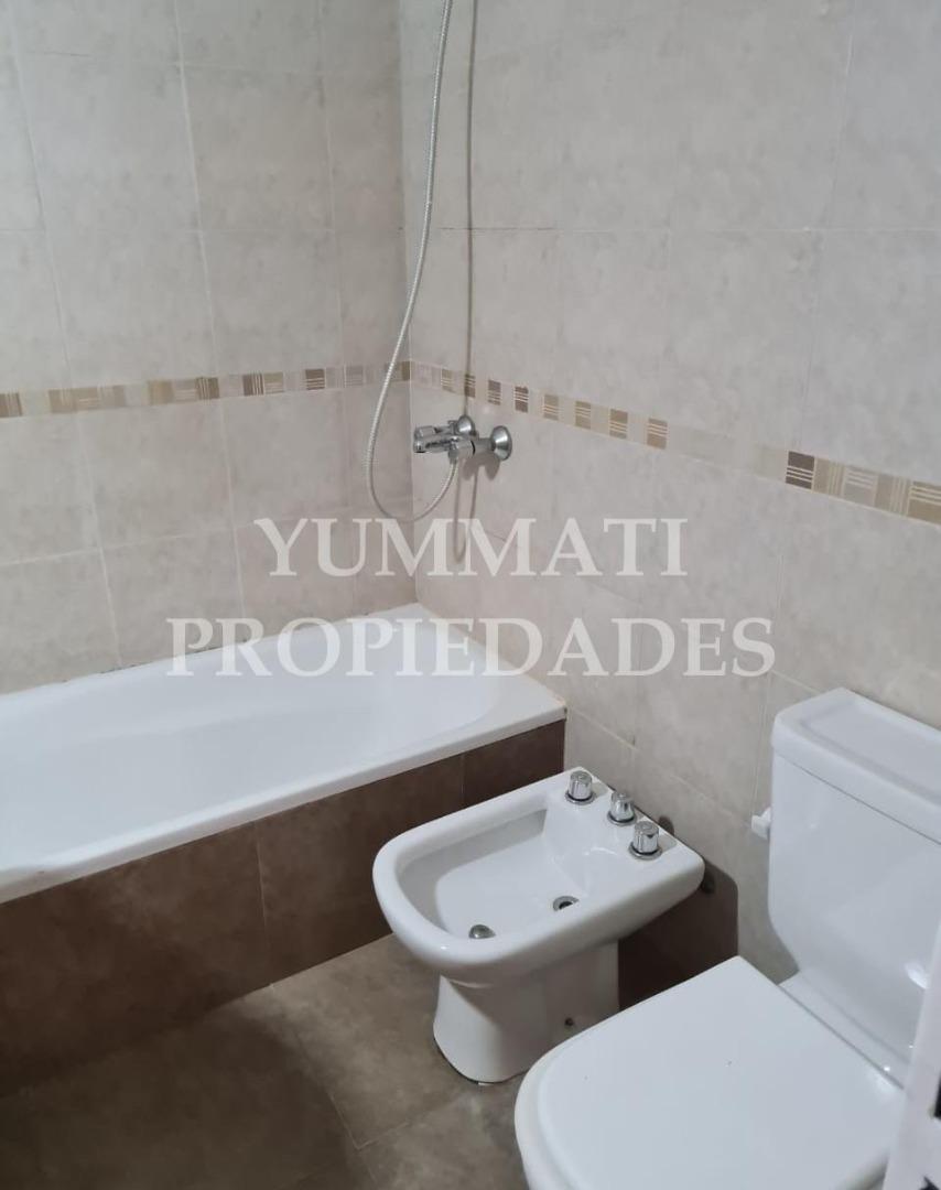 Departamento en Alquiler con 1 cocheras