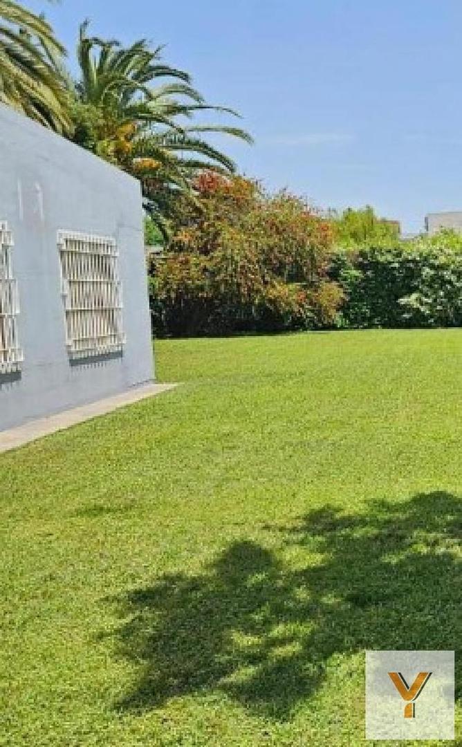 Casa en venta - 3 Dormitorios 3 Baños - Punta Lara