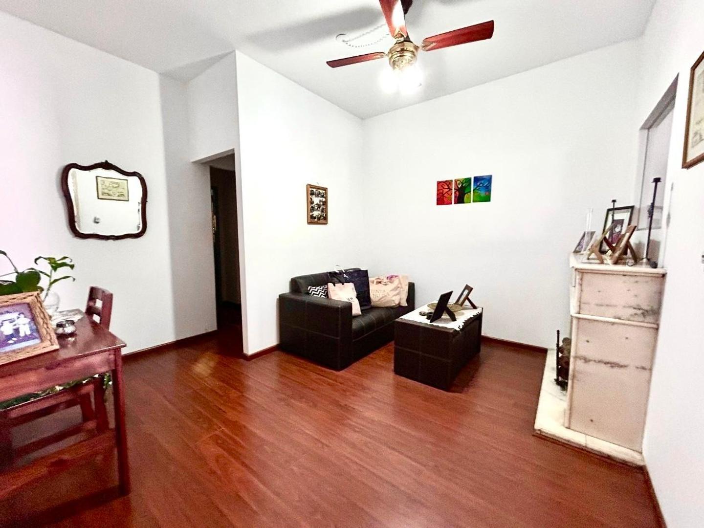 Casa 4 ambientes con 1 baño