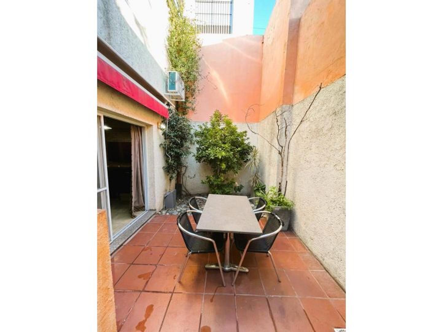 Casa en Alquiler en Refinerias, $ 850.000