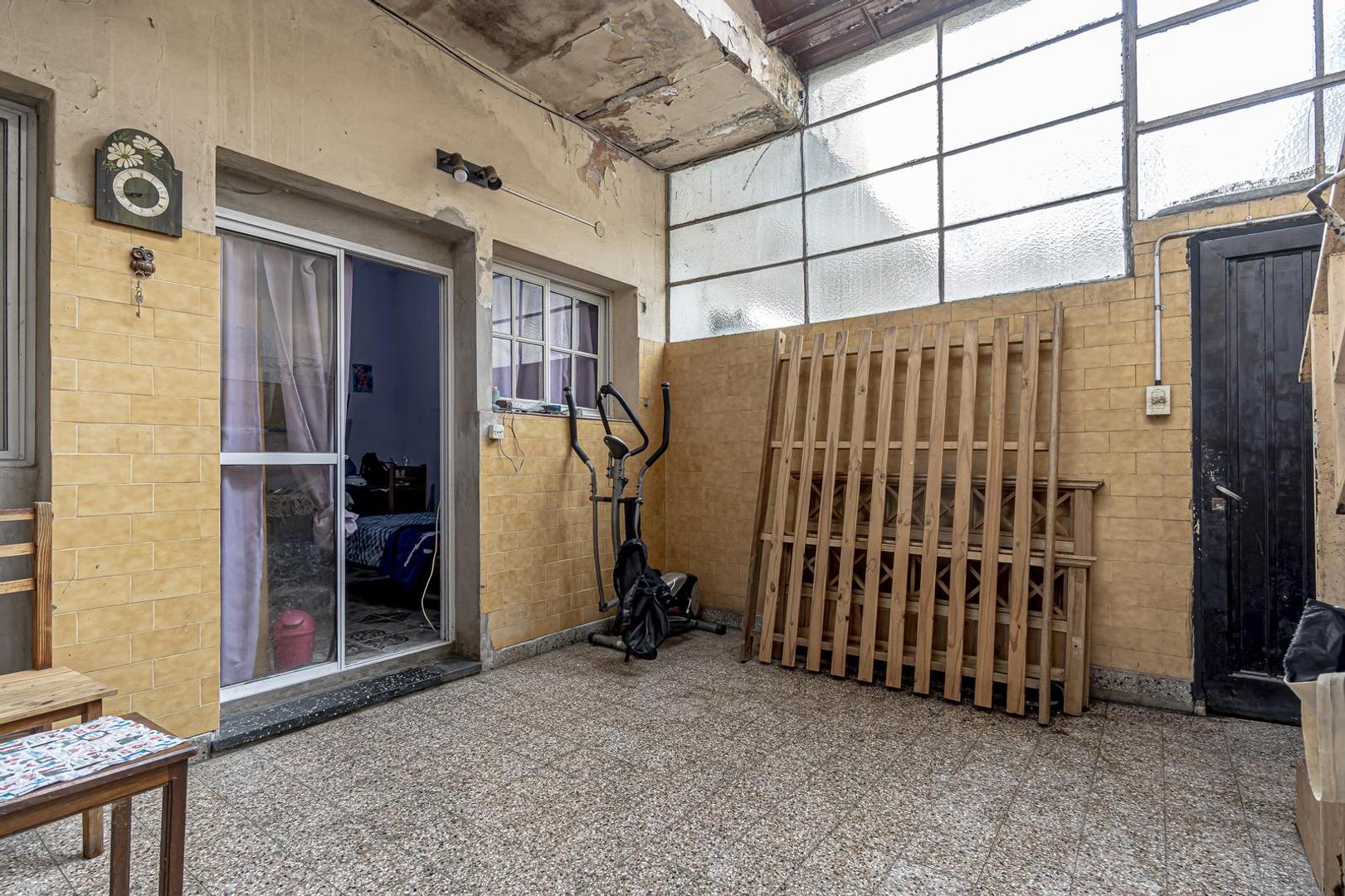 Depto Tipo Casa 2 ambientes con 1 baño