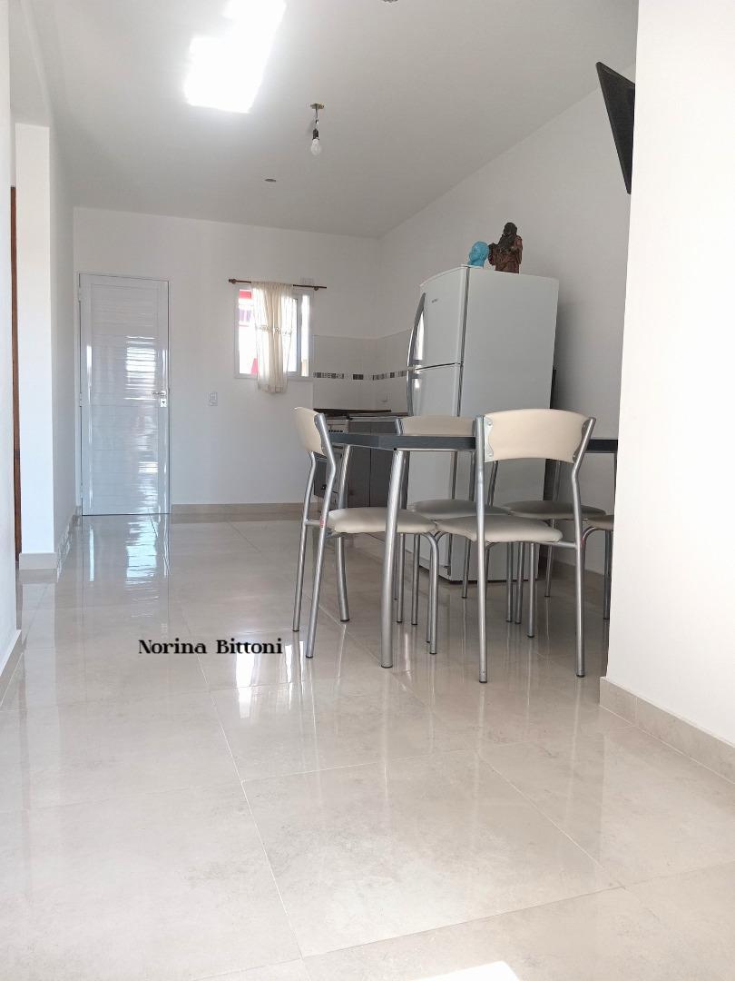 San Juan 800, Piso 1