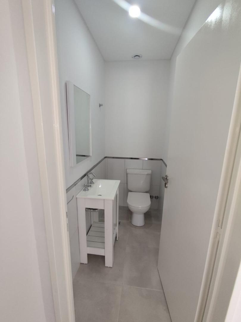 Depto Tipo Casa en Venta con 1 cocheras