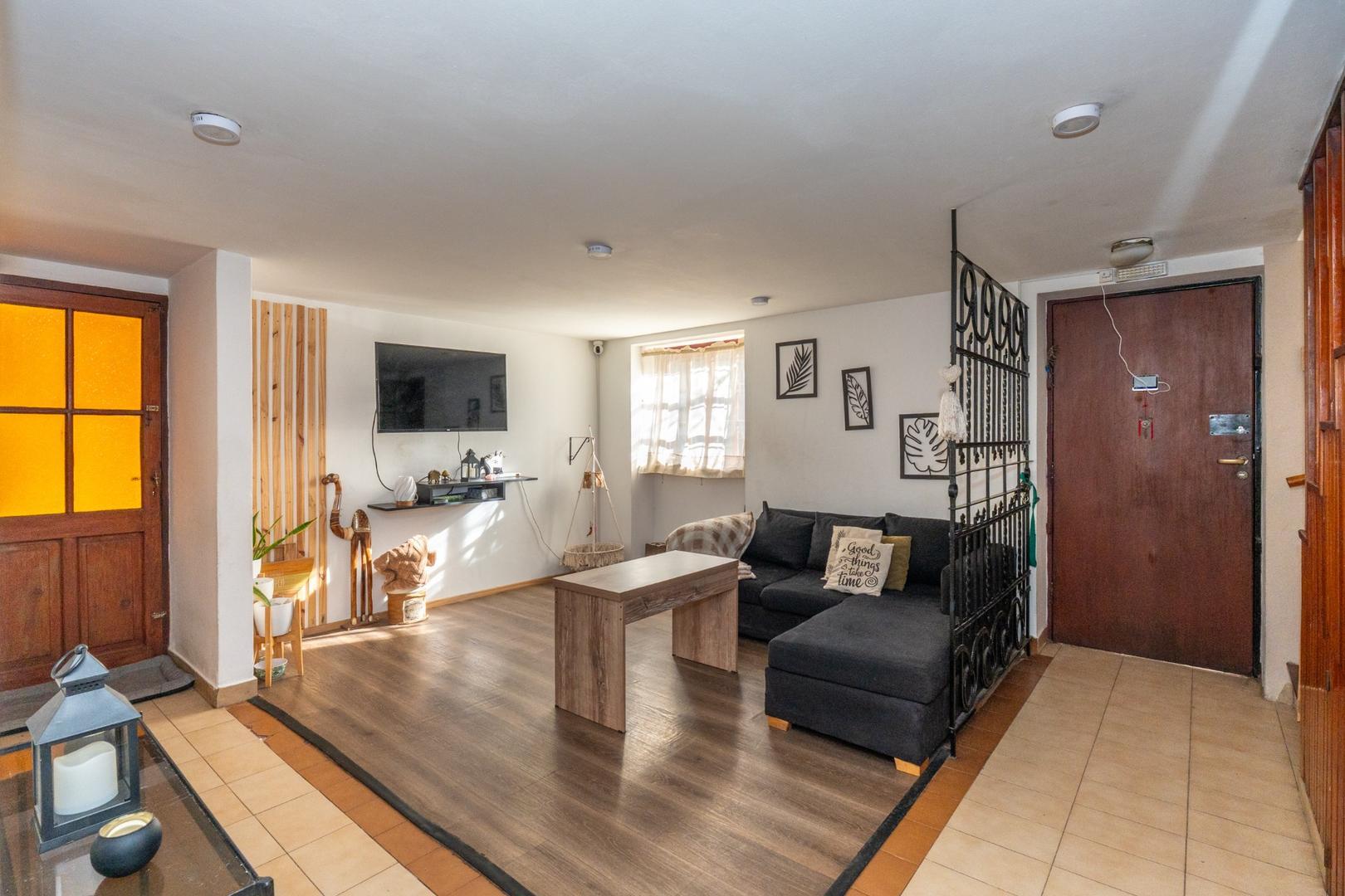 Depto Tipo Casa en Venta de 5 ambientes