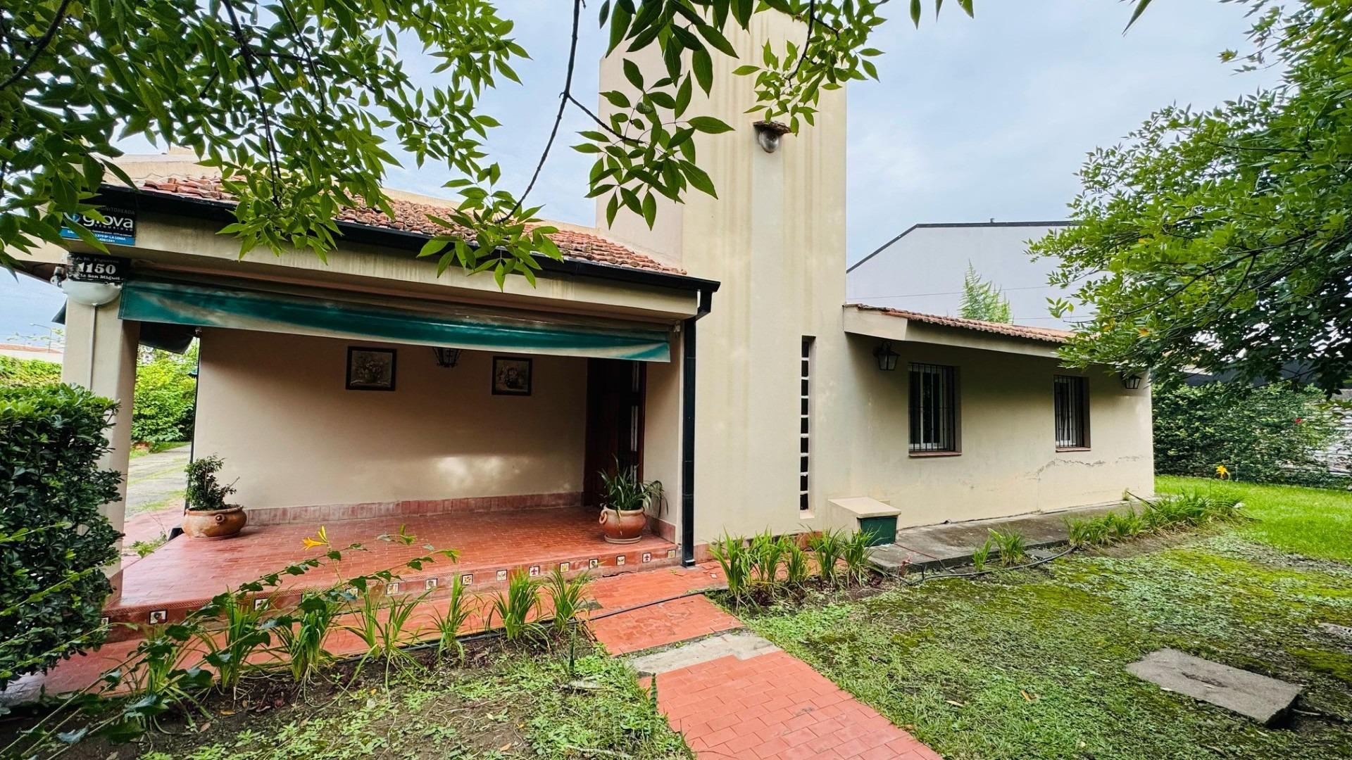 Venta de Casa en Grand Bourg a media cuadra de Av Libertador
