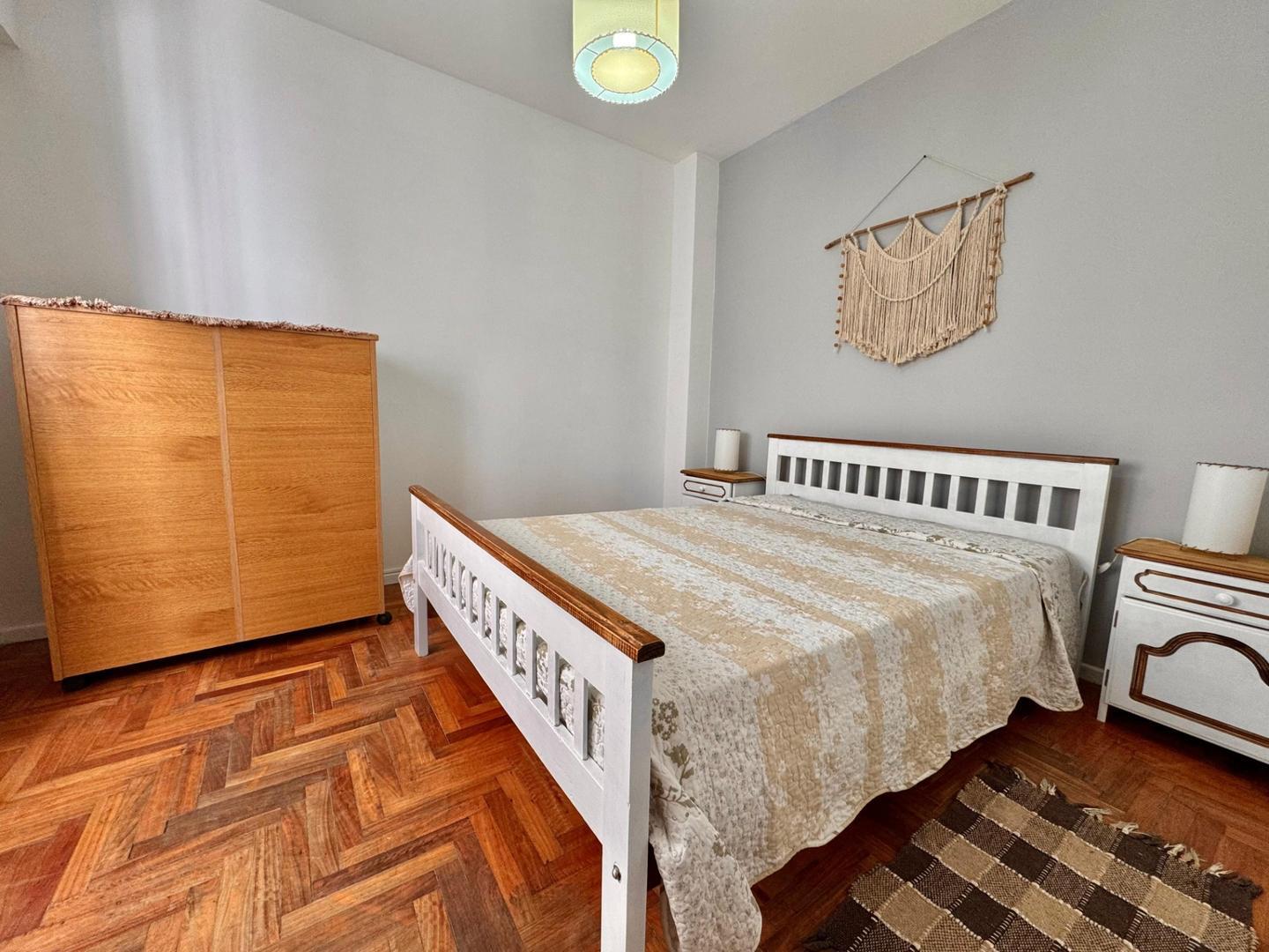 2 AMBIENTES EN VENTA - CONTRA FRENTE LUMINOSO