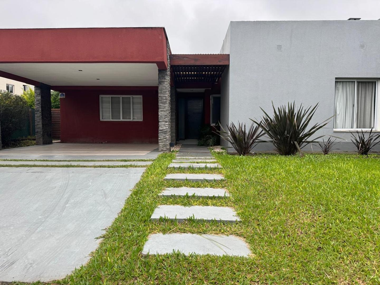 Casa en venta en Cerro Azul apta credito