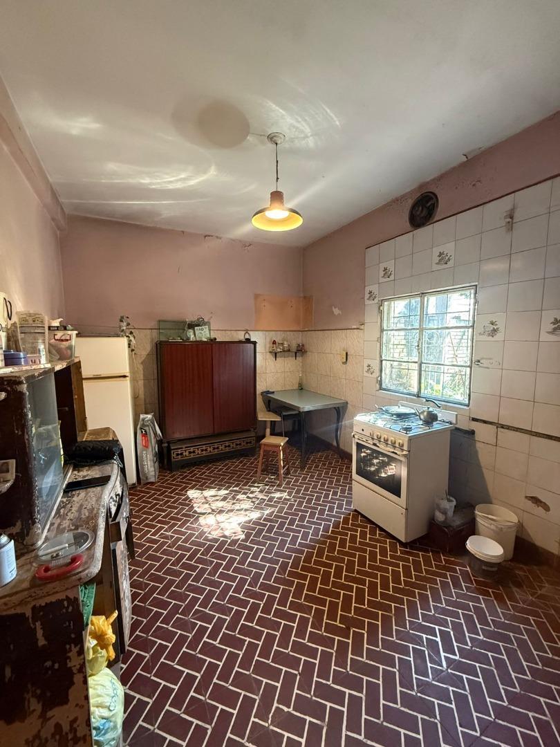 Casa 2 ambientes con 1 baño