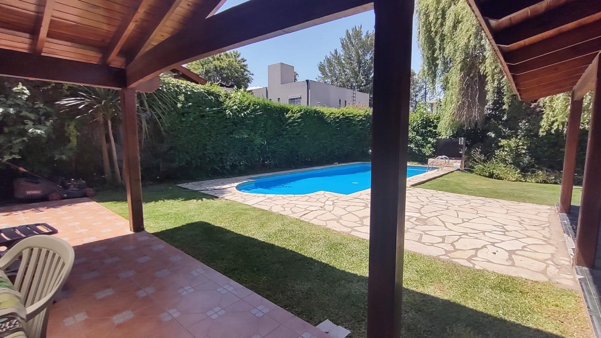 CASA EN VENTA COUNTRY LOMA VERDE