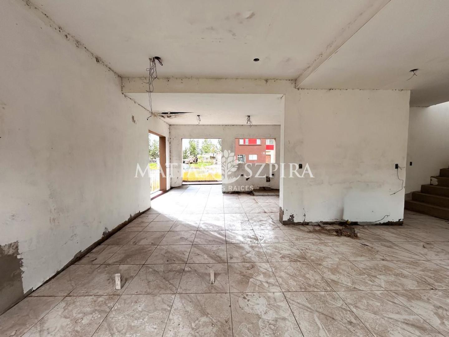 Casa 4 ambientes con 3 baños